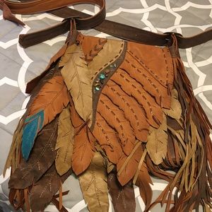 RESERVED ♥️ Boho leather feather bag